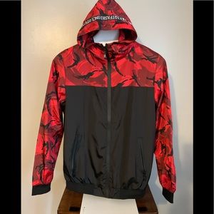Men’s full zip thin lightweight red/black windbreaker size small.